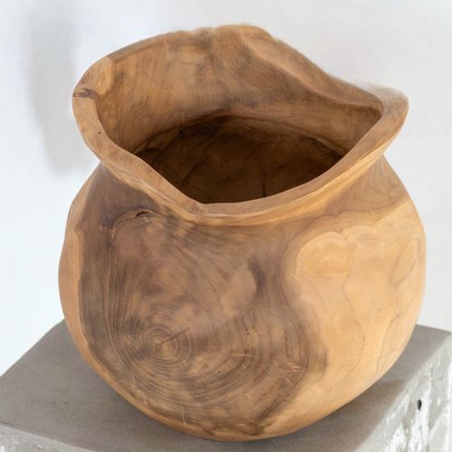 כד בעיצוב מיוחד מעץ טיק בשחור