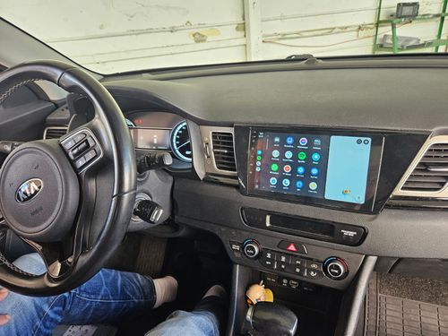 מערכת מולטימדיה לקיה נירו 2023 genesis standart