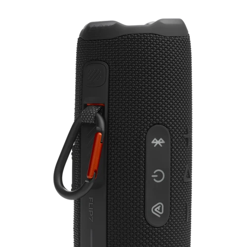 JBL Flip 7 שחור – תקריב של פאנל השליטה