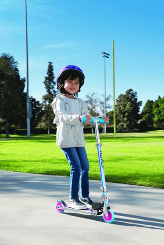 קורקינט A  Razor