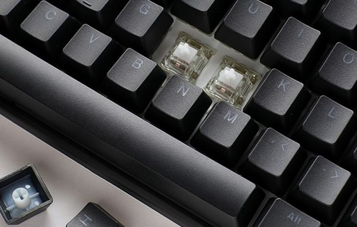 מקלדת מכנית Ducky One 3 RGB TKL Cherry Silver Switch
