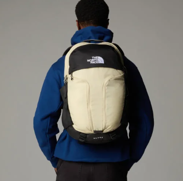 תיק SURGE BACKPACK מבית the north face שחור/בז
