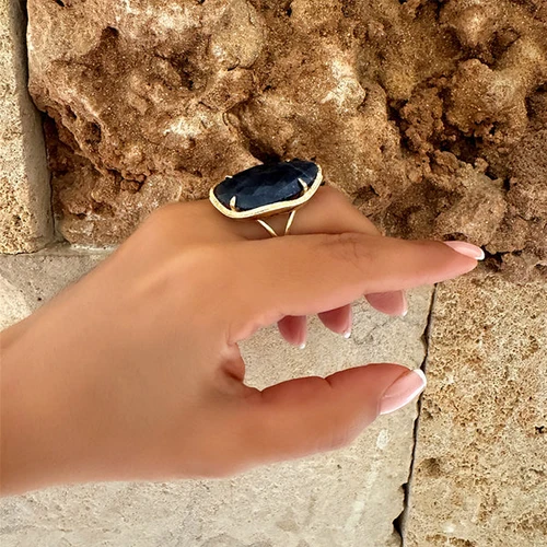 טבעת ספיר מעוצבת מזהב 14K