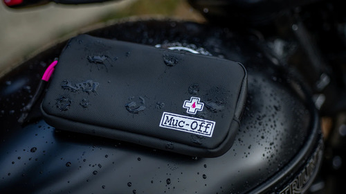 תיק נשיאת ציוד עמיד למים מאק אוף שחור - MUC-OFF RAIN PROOF ESSENTIALS CASE