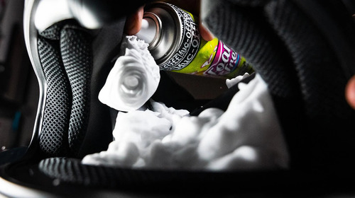תרסיס קצף לניקוי ריפודי הקסדה מאק אוף - MUC-OFF FOAM FRESH 400ML