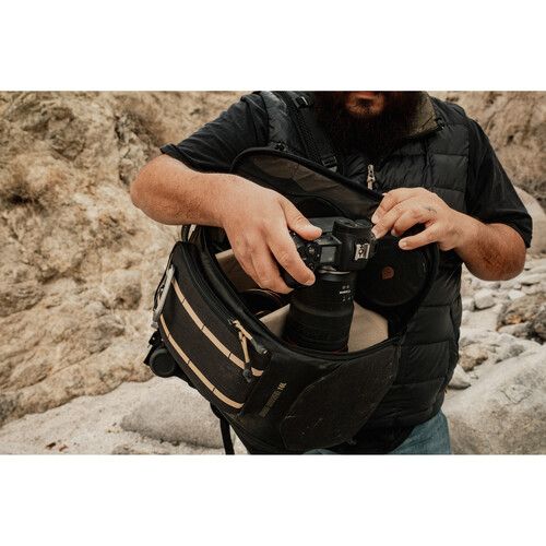 תיק גב לציוד צילום PolarPro RoadRunner 16L