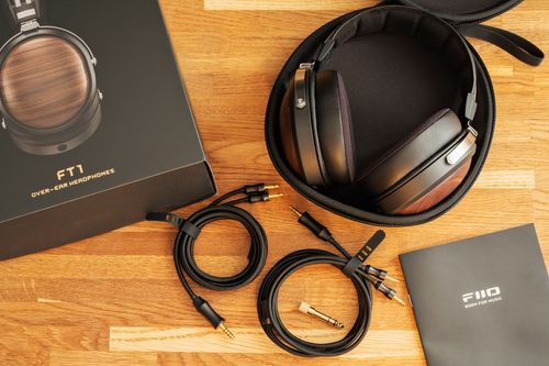  אוזניות FiiO FT1 גב סגור60 מ