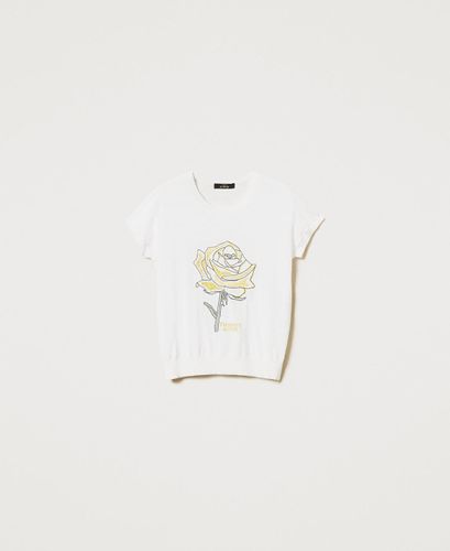 Knit t-shirt with embroidery