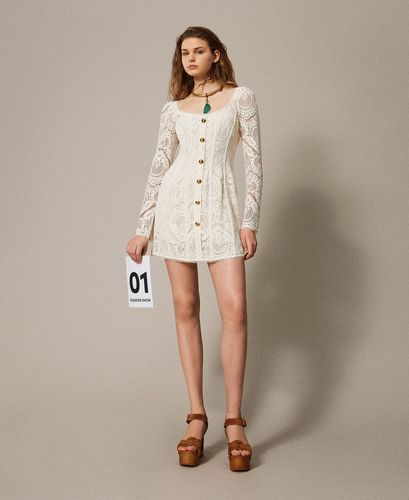 'Augusta' short lace dress with buttons