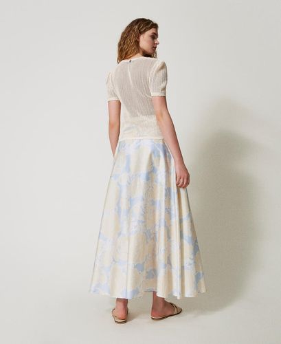 Long skirt with rose print