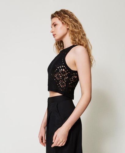 Floral crochet top