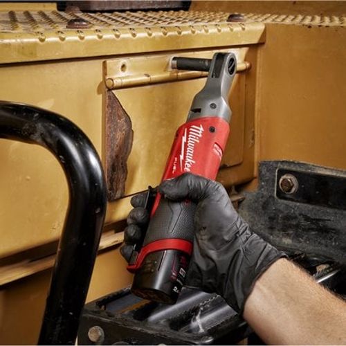 רצ'ט נטען ½ אינץ' MILWAUKEE M12 FUEL | עוצמה במקומות צרים | אטלס טולס