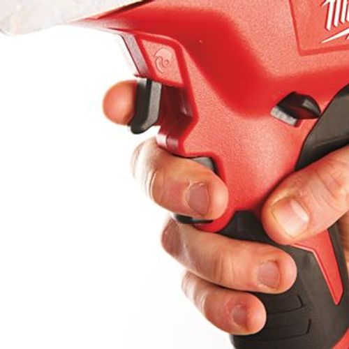 חותך כבלים נטען MILWAUKEE M12 CC-0 | חיתוך מקצועי 32 מ