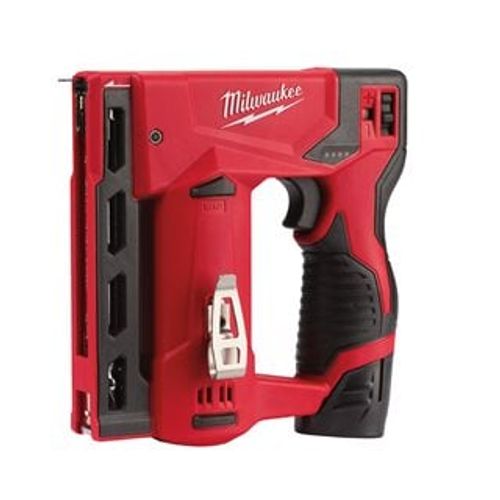 אקדח סיכות נטען MILWAUKEE M12 BST | ביצועים מקצועיים | אטלס טולס