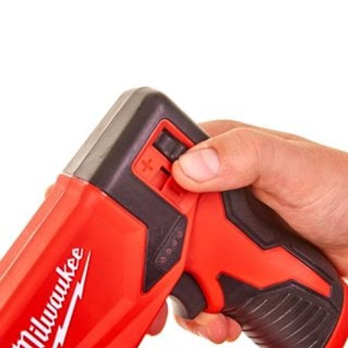 אקדח סיכות נטען MILWAUKEE M12 BST | ביצועים מקצועיים | אטלס טולס
