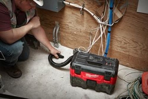 שואב אבק רטוב/יבש נטען MILWAUKEE M18 VC2-0 | נקיון מושלם | אטלס טולס