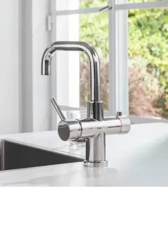 בר מים תת כיורי תמי 4 tami4tap מבית תמי 4 עם עיצוב נקי ומינימליסטי לאספקת מים קרים וחמים.