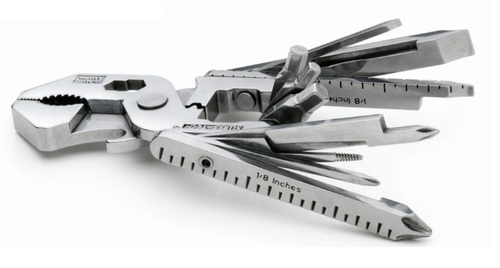 מולטיטול Swiss Tech Micro-Max Xtreme דגם ST53130 עם 22 כלים מפלדת אל-חלד בעיצוב קומפקטי לנשיאה בכיס