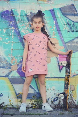 שמלה SKATE ALL DAY- ורוד מידות 4-12