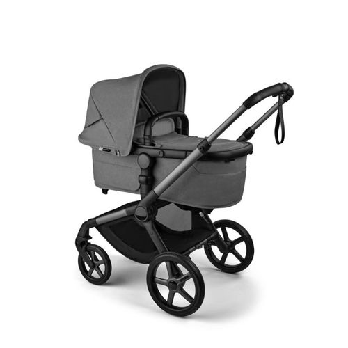 עגלת בוגבו פוקס 5 החדשה Fox 5 Bugaboo מתקפלת בקלות ביד אחת עם העריסה צבע אפור ירח
