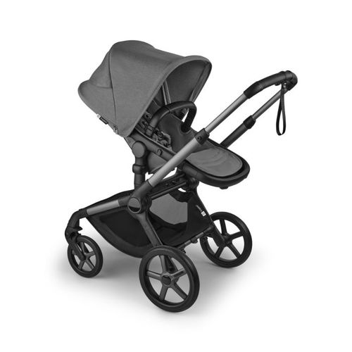 עגלת בוגבו פוקס 5 החדשה Fox 5 Bugaboo מתקפלת בקלות ביד אחת עם העריסה צבע אפור ירח