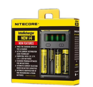 מטען סוללות דיגיטלי חכם NITECORE I4 