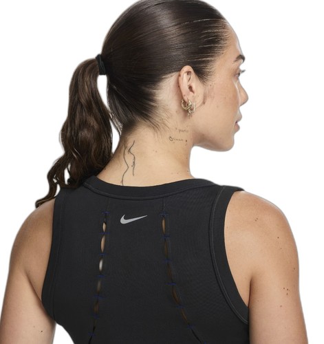 גופיית נייק Nike One Fitted Dri-FIT Tank Top | נשים