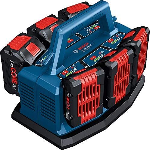 עמדת טעינה מקצועית BOSCH GAL 18V6-80 בצבע כחול-שחור, עם שישה חריצי טעינה ותצוגות מצב נפרדות, זרם טעינה של 8A, מערכת טעינה דו-מחזורית ולחצן לקביעת סדר הטעינה. תואמת לכל סוללות בוש המקצועיות במתחים 14.4V ו-18V, כולל סדרת ProCORE18V.