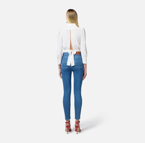 Shirt in viscose fabric with embroidered scallop