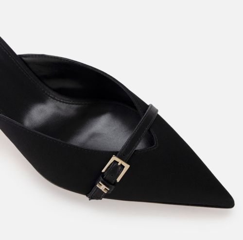 Mules with sculpture heel