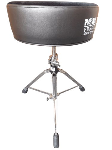 כסא תופים בעבודת יד בצבע שחור עם ריפוד קטיפה מבית PORK PIE PERCUSSION