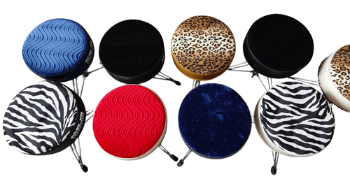 כסא תופים בעבודת יד בצבע שחור עם ריפוד קטיפה מבית PORK PIE PERCUSSION