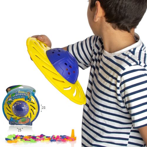 צלחת מעופפת משגרת בלוני מים