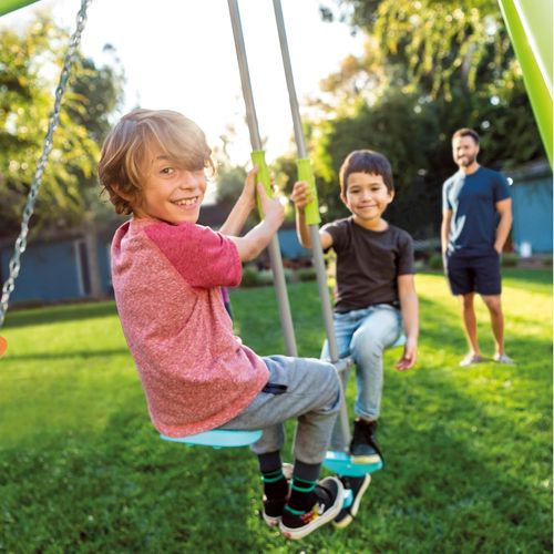 מתקן חצר ממתכת ל 3 לילדים עם 2 נדנדות - צבעוני