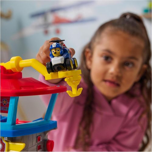 מגדל תצפית עם מנוף, 7 אזורי משחק ומסוק עם דמות צ'ייס