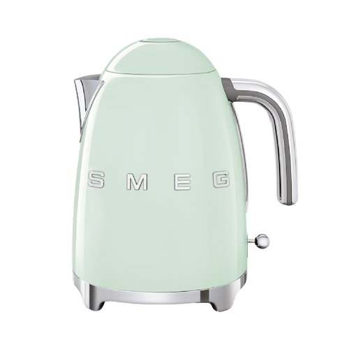 קומקום חשמלי בצבע ירוק פסטל מסדרת 50’s Retro Style,מבית SMEG דגם KLF03PGEU במלאי!!!