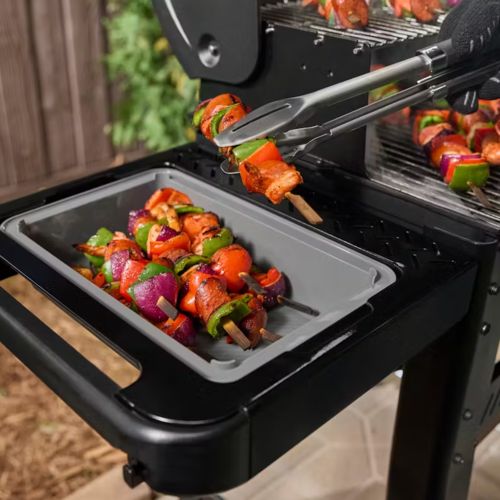 Weber Works עם מכסה קרש חיתוך