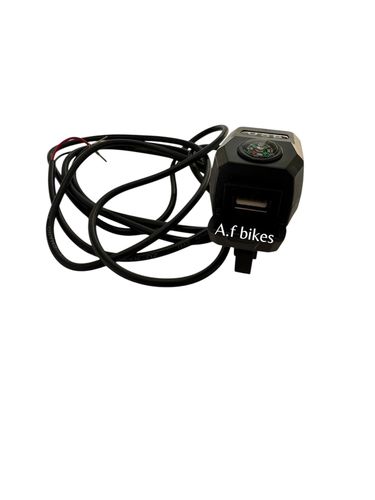 מטען USB לאופניים וקורקינט חשמלי