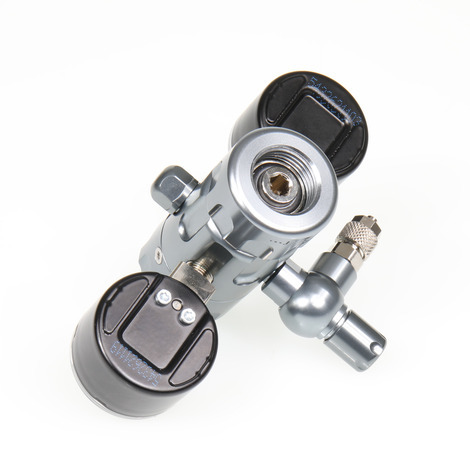 ווסת כפול ללא ברז חשמלי- PROFLORA CO2 REGULATOR ADVANCED