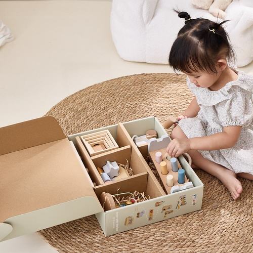 מארז 6 צעצועי עץ Grow with me box