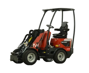 מיני מעמיס NORCAR A62 – זרוע טלסקופית וכושר הרמה 1,250 ק"ג עם מנוע קובוטה 26 כ"ס