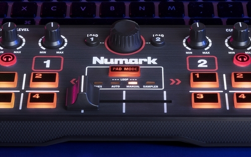 קונטרולר לדיג'יי מתחיל DJ 2GO מבית Numark