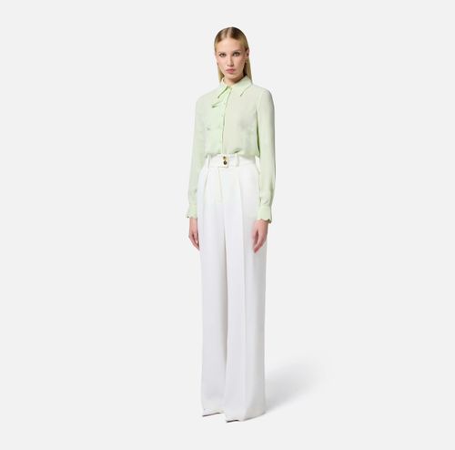 Shirt in viscose fabric with embroidered scallop