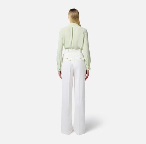 Shirt in viscose fabric with embroidered scallop