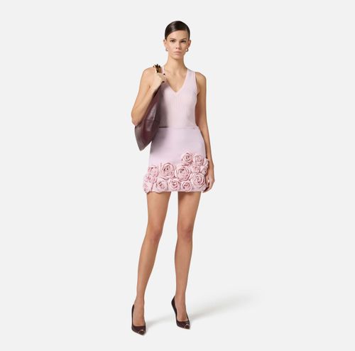 Skirt in crêpe fabric with embroidered roses