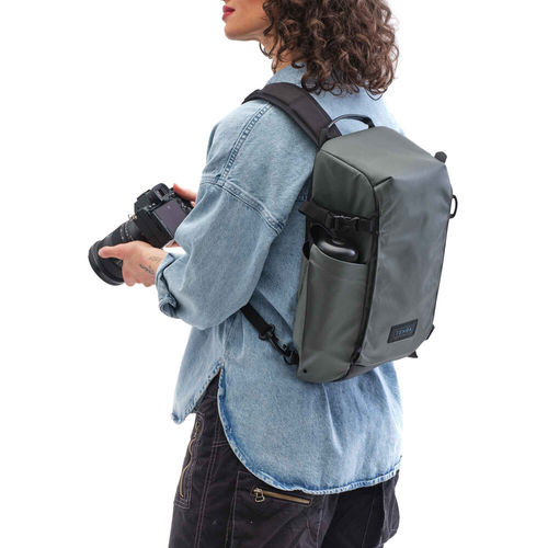 תיק Tenba 636-431 Solstice V2 Sling Bag (Gray, 12L)