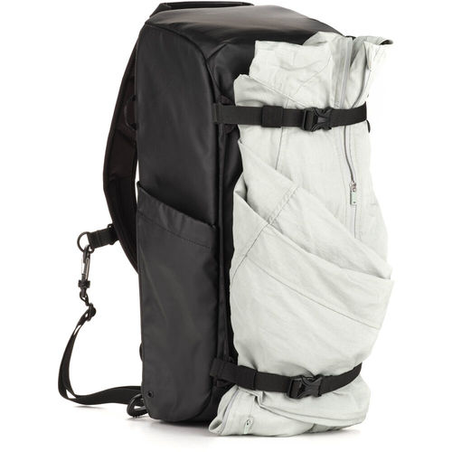 תיק Tenba 636-432 Solstice V2 Sling Bag (Black, 16L)
