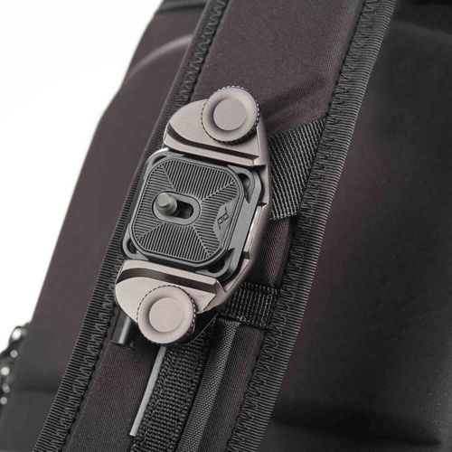 תיק Tenba 636-432 Solstice V2 Sling Bag (Black, 16L)