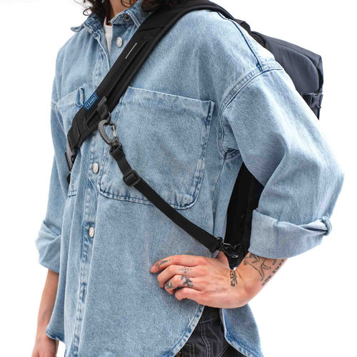 תיק Tenba 636-432 Solstice V2 Sling Bag (Black, 16L)