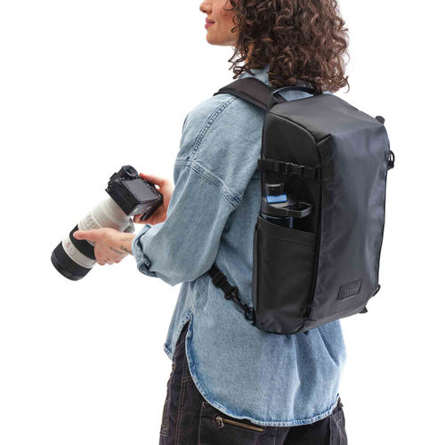 תיק Tenba 636-432 Solstice V2 Sling Bag (Black, 16L)
